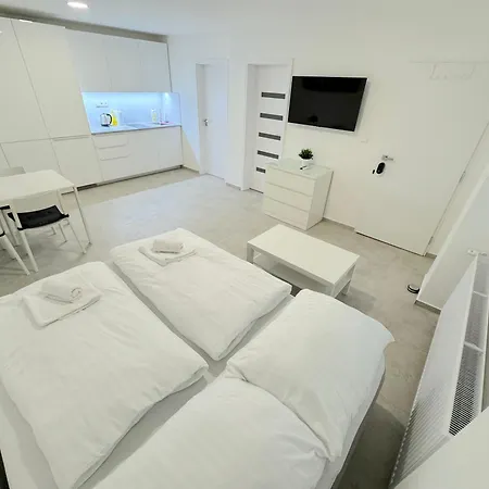 Krasny - 2 V Srdci Centra *