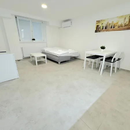 Krasny - 2 V Srdci Centra Apartman Pozsony